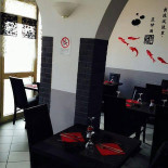 In.sushi Montebelluna inside
