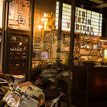 Deus Cafe À l'intérieur
