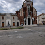 Della Punta Outside