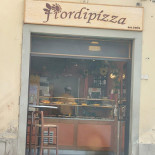 Fiordipizza outside
