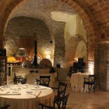 Echi Antichi Ristorante Wine Bar inside