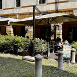 La Pace Outside