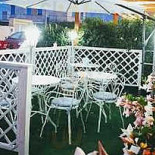 Bon Appetit Exterior