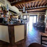 Barspaghetteria La Loggia Di Gliori Antonella E Bassetti Guido inside