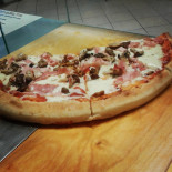 Max Pizza Al Trancio Piatti