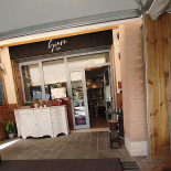 Giaró Outside
