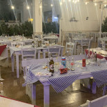 Cilla's Dentro