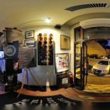 T-bone Station Innen
