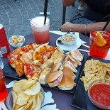 Mid Way Cafè 900 Nourriture