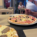 Pizza Hot Di Prenza Luigi C Comida