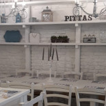 Pitta's À l'intérieur
