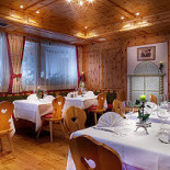 Artini À l'intérieur