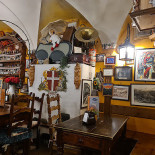 Contea Inside