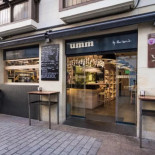 Café Bloom Outside