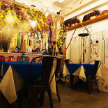Ambrosia Hellenic Bistrot À l'intérieur