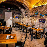 Caffe 19zero3 Inside