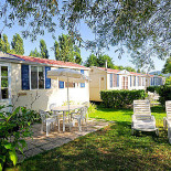 Agorà Exterior
