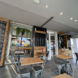 P13 Lounge Cafe À l'intérieur