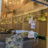Sushinami Florence À l'intérieur