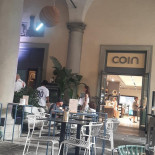 Menchetti Inside