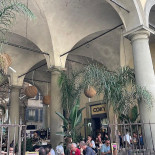 Menchetti Outside