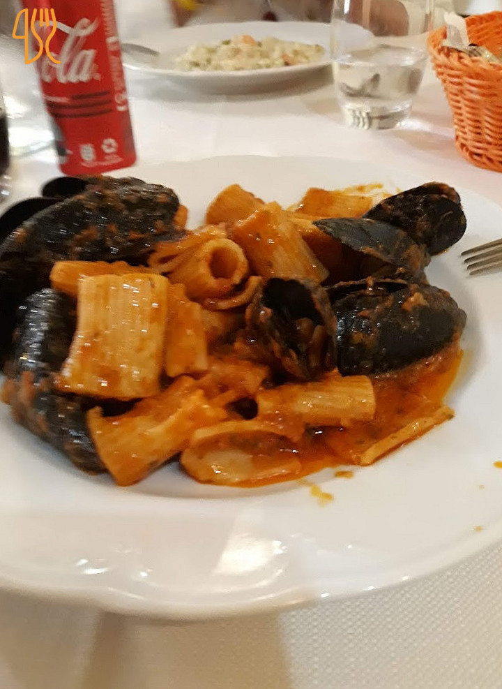 Laguna Blu Comida