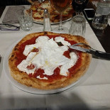 Diecicento Nourriture