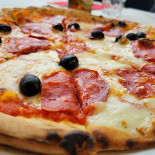 Kosmos Trattoria Pizzeria Comida
