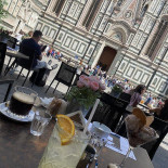 L’opera Caffè Extérieur