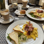 L’opera Caffè Nourriture