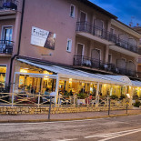 Dell' Firenze Exterior