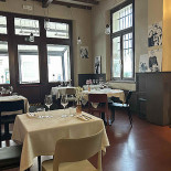 Dok À l'intérieur