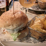La Mole Pub Comida