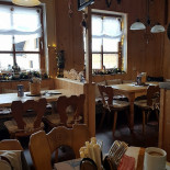Pizzeria Collage À l'intérieur
