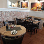 Pizzeria Collage À l'intérieur