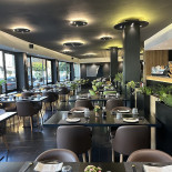 H-sushi À l'intérieur