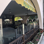 Obizzi Exterior