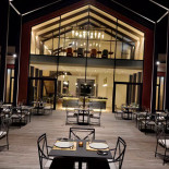 La Tirlindana Exterior