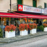 Grazia Outside