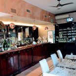 Joy's Dentro