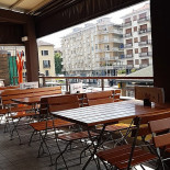 L'oragiusta Moncalieri Hamburgeria Tabaccheria À l'intérieur