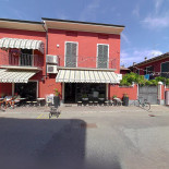 Kafe' Exterior