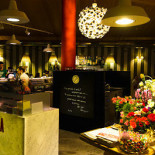 Bandus Pizza Grill Inside
