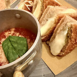 Gusto Marigliano Pizzeria E Nourriture
