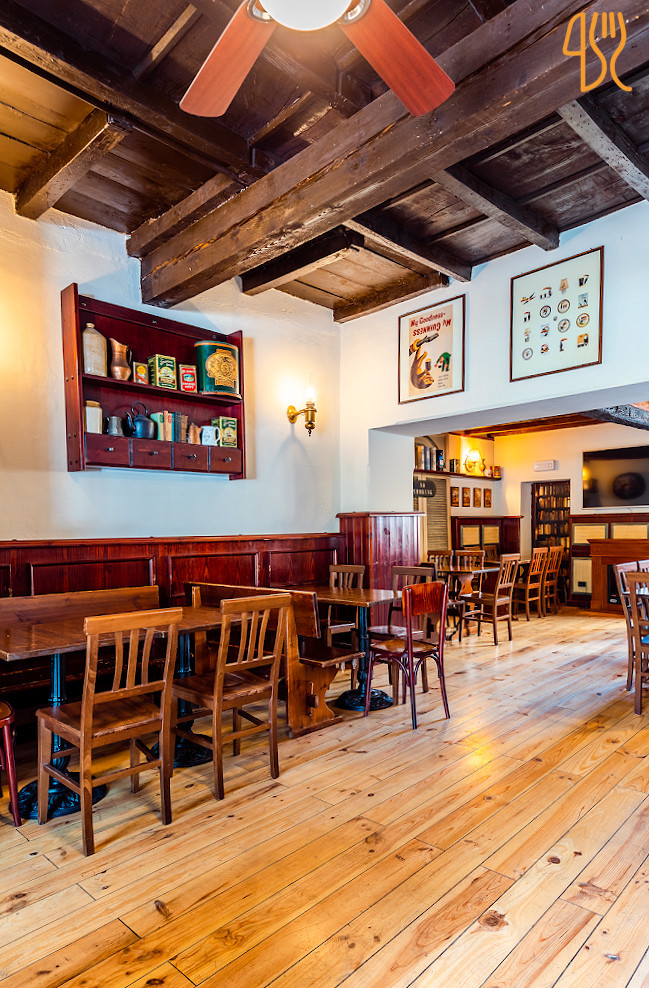 Prins Willem Pub Dentro