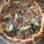 Queen Pizza Food