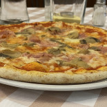 La Nuova Pergola Pizzeria Italiana Nourriture