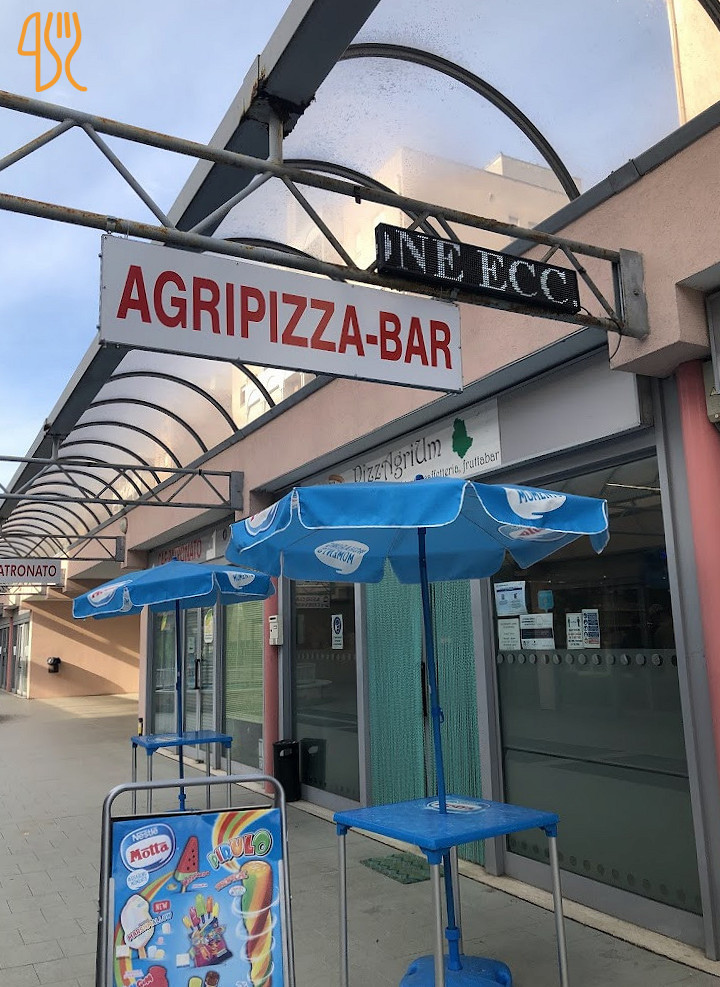 Pizzagrium Agri Pizzeria, Torta Al Testo, Caffetteria Außen