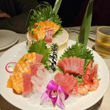 Gao Dynasty's Sushi Mozzate Boisson