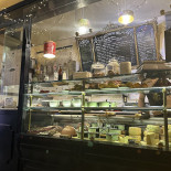 Prosciutteria Cantina Dei Papi Trevi Dentro
